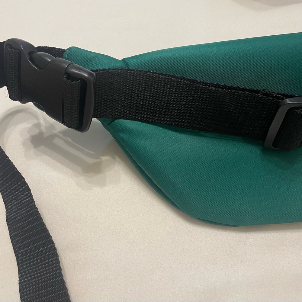 MAC Stranger Things Belt Bag - Picture 6 of 6